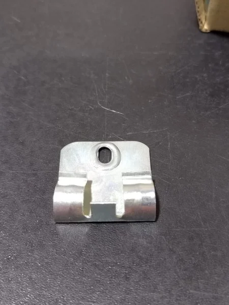 Клипсы к плинтусу MDF Bonkeel (50шт) в Челябинске