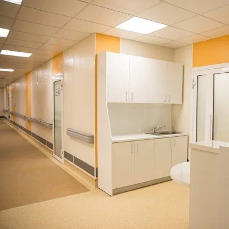 Коннелюрный односоставной плинтус Bonkeel Prof Серый (95х2700мм) в Челябинске