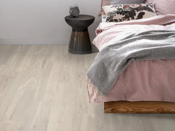 Ламинат Egger PRO 8/33 Дуб Кортон белый EPL051 в Челябинске