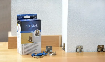 Клипсы для плинтуса Tarkett (50 шт.) в Челябинске