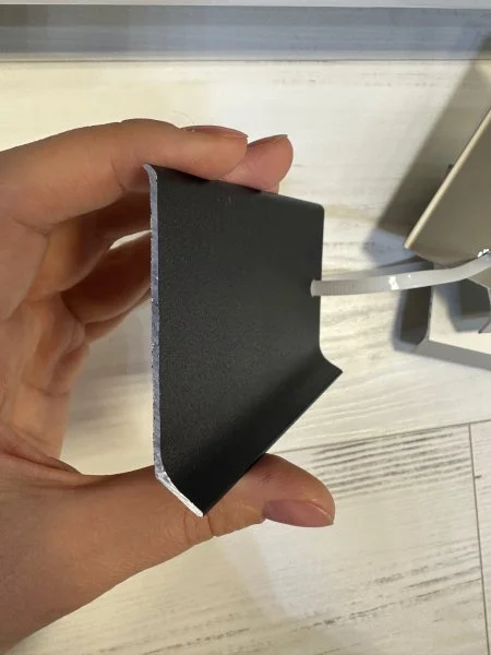 Алюминиевый плинтус Bonkeel ПЛ80 515л Черный (78,5х11,2х2500мм) в Челябинске